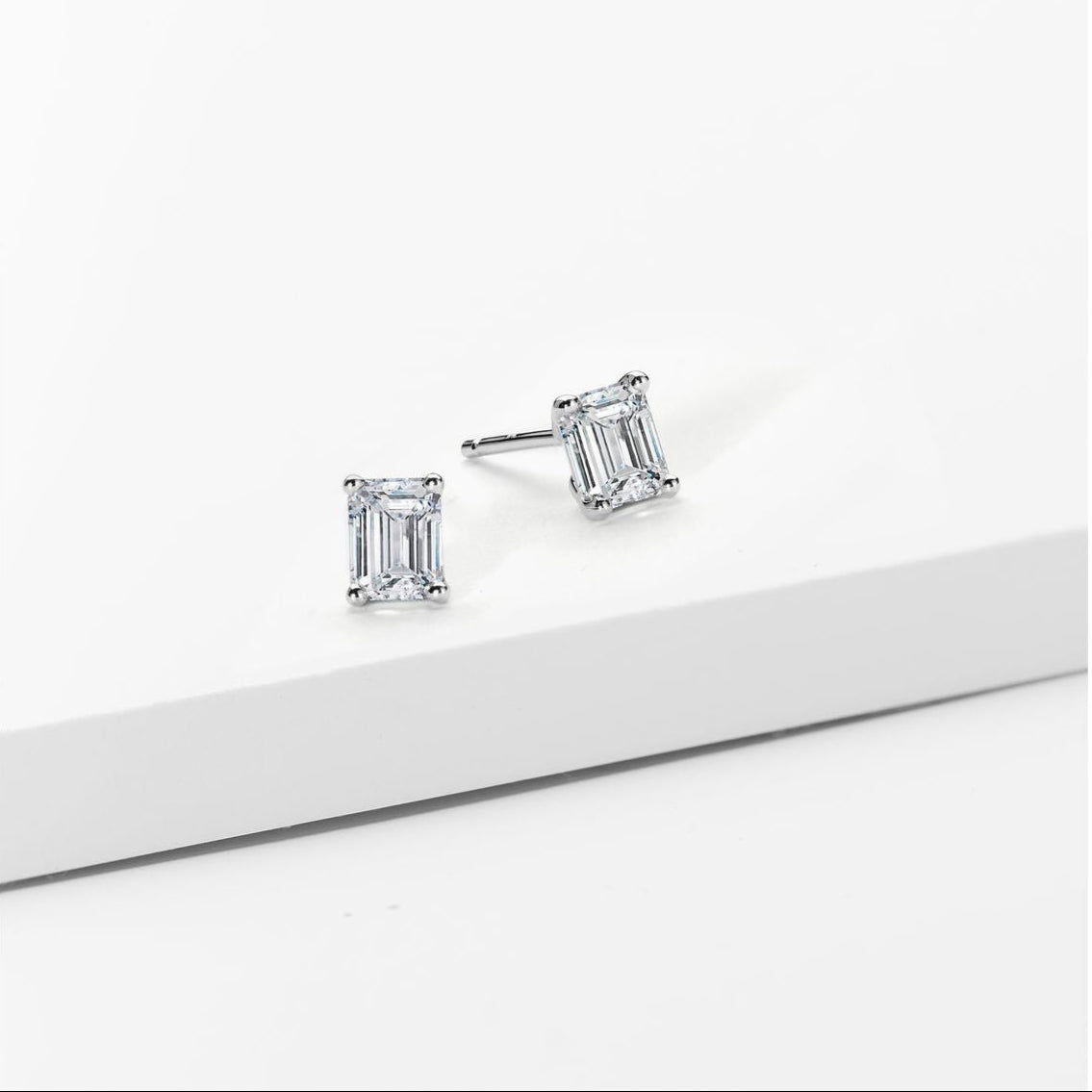 14kt white gold/18kt white gold/18kt yellow gold/18kt rose gold/platinum/0.60/0.80/1.00/push-back/screw-back/model